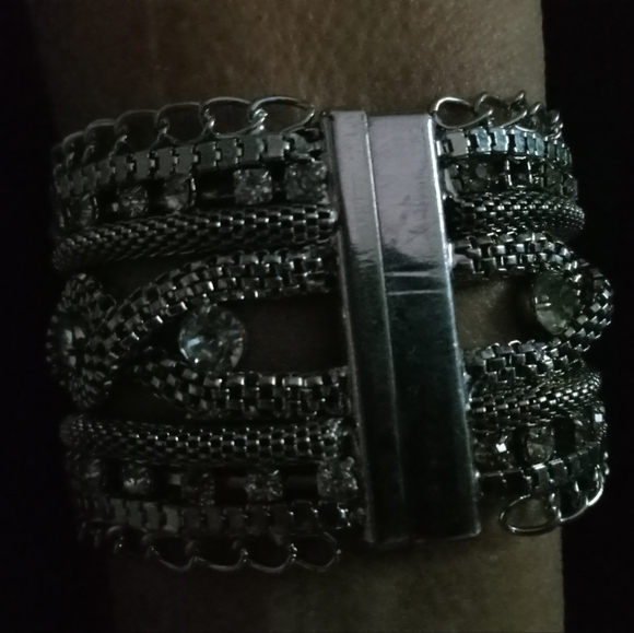 Gorgeous crystal rhinstonrmesh stamens Bracelet - Picture 2 of 6